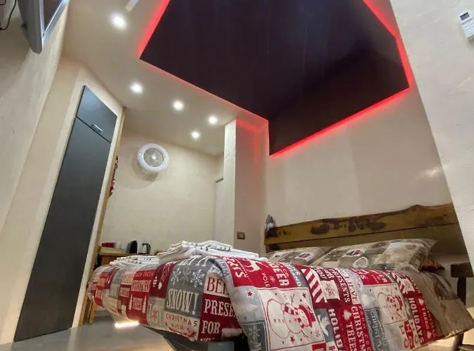 Lightroom 3* פניס