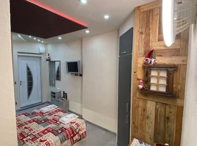 Lightroom בית הארחה